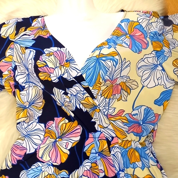 Coco Bianco Floral Print  Blouse - Picture 11 of 13